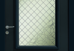 Porte d'entrée grise