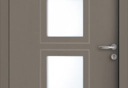 Porte d'entrée beige