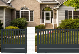 Portail à battant gris